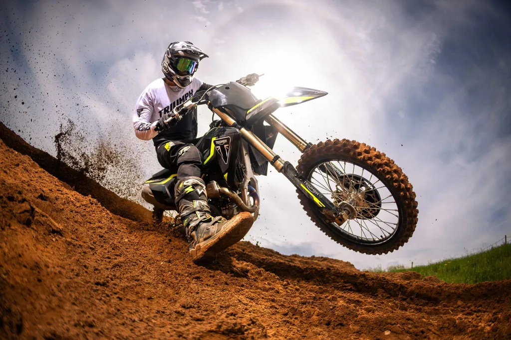 Ra mắt Triumph TF250-X 2027: Chiến mã Motocross kế thừa ngôi vương MX2