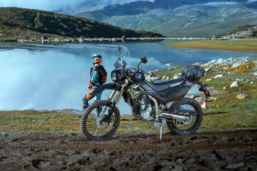 Kawasaki KLX300: Cập nhật động cơ cho năm 2027 và ra mắt phiên bản XPL mới